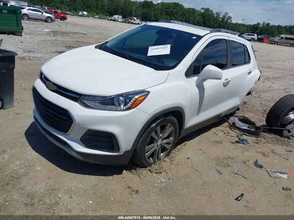 3GNCJLSB6LL293699 2020 CHEVROLET TRAX - Image 2