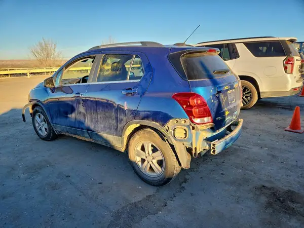 3GNCJLSB6LL299938 2020 CHEVROLET TRAX - Image 2
