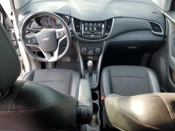 3GNCJLSB6LL311067 2020 CHEVROLET TRAX - Image 8