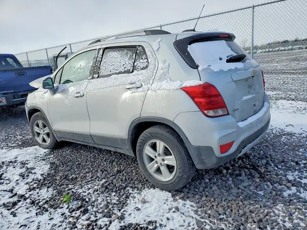 3GNCJLSB6LL320822 2020 CHEVROLET TRAX - Image 2