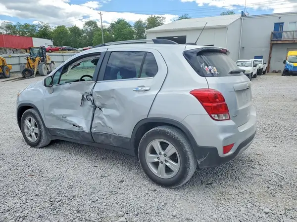 3GNCJLSB6LL328712 2020 CHEVROLET TRAX - Image 2