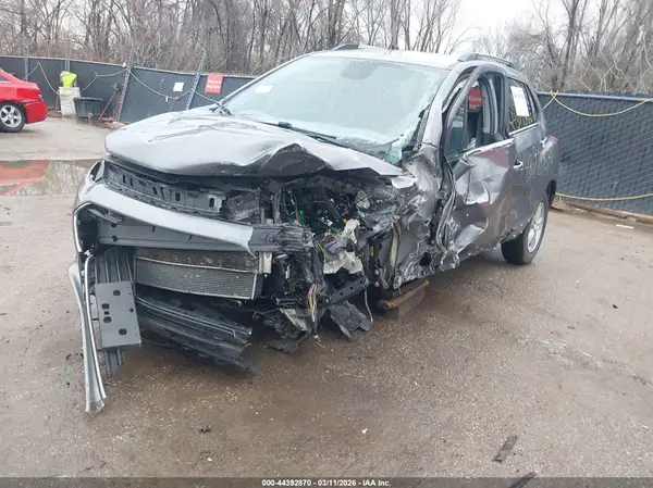 3GNCJLSB6LL331383 2020 CHEVROLET TRAX - Image 2