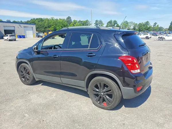 3GNCJLSB6LL332839 2020 CHEVROLET TRAX - Image 2