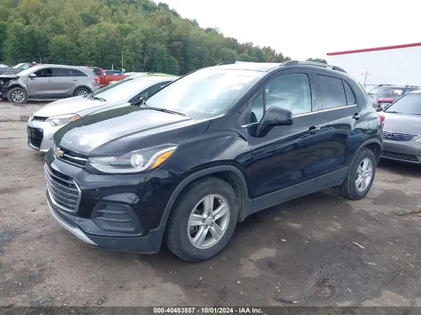3GNCJLSB6LL336180 2020 CHEVROLET TRAX - Image 2