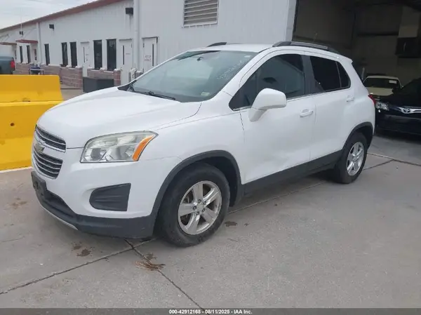 3GNCJLSB7GL141923 2016 CHEVROLET TRAX - Image 2