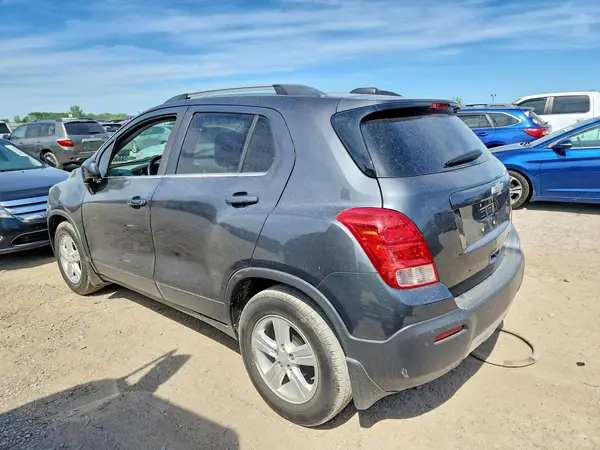 3GNCJLSB7GL250057 2016 CHEVROLET TRAX - Image 2