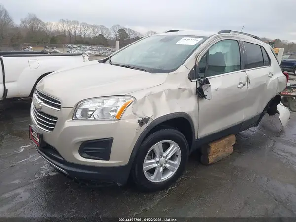3GNCJLSB7GL256439 2016 CHEVROLET TRAX - Image 2