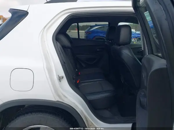 3GNCJLSB7GL265612 2016 CHEVROLET TRAX - Image 8