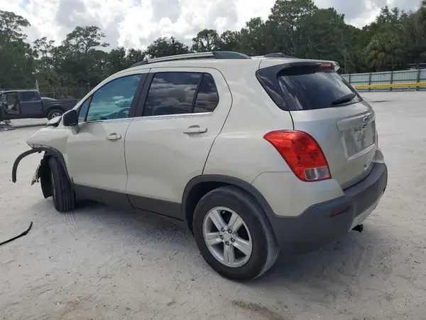 3GNCJLSB7GL274200 2016 CHEVROLET TRAX - Image 2