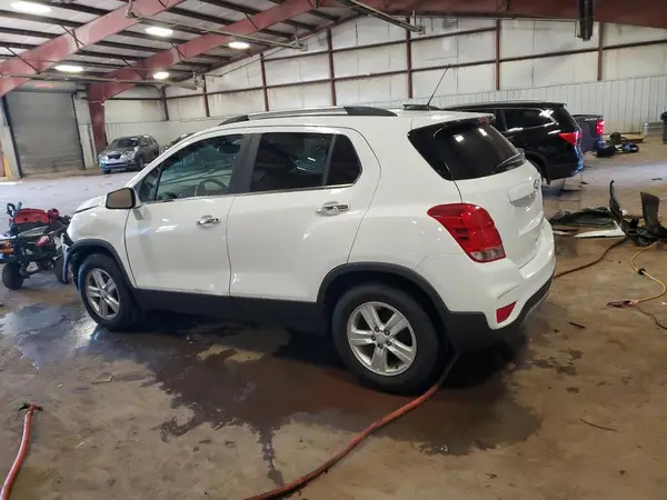 3GNCJLSB7HL146475 2017 CHEVROLET TRAX - Image 2