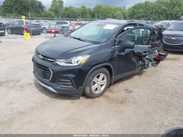 3GNCJLSB7HL150994 2017 CHEVROLET TRAX - Image 2