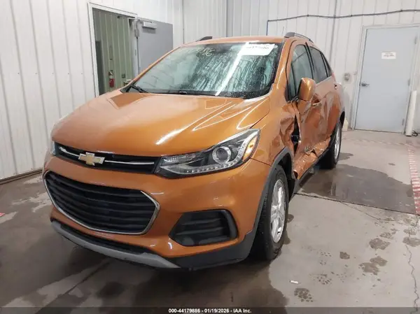 3GNCJLSB7HL153040 2017 CHEVROLET TRAX - Image 2