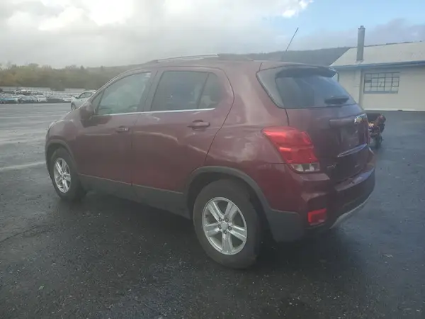 3GNCJLSB7HL163812 2017 CHEVROLET TRAX - Image 2