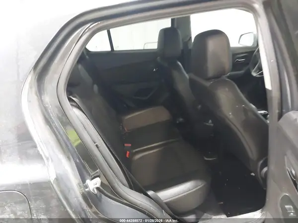 3GNCJLSB7HL182070 2017 CHEVROLET TRAX - Image 8