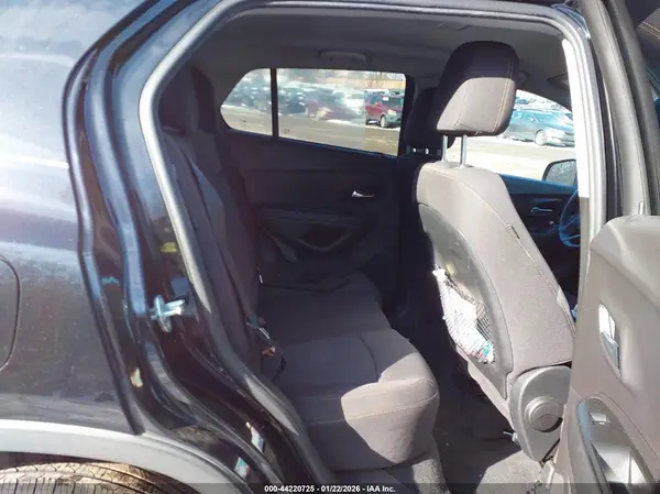 3GNCJLSB7HL255616 2017 CHEVROLET TRAX - Image 8