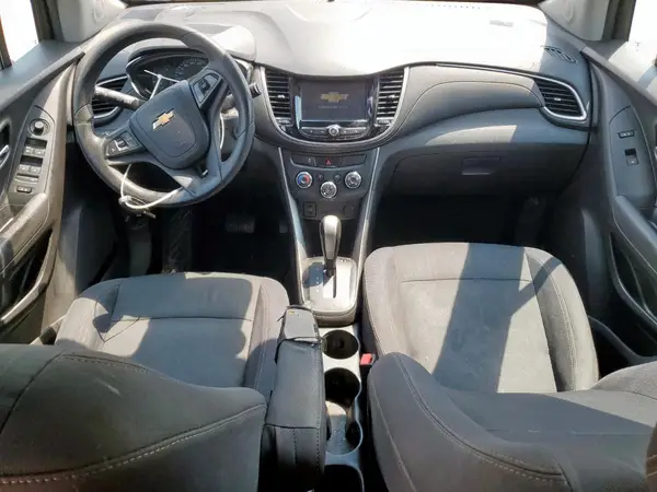 3GNCJLSB7HL261030 2017 CHEVROLET TRAX - Image 8