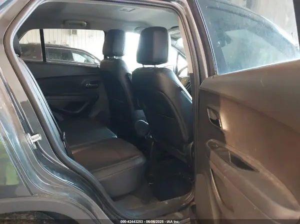 3GNCJLSB7HL284002 2017 CHEVROLET TRAX - Image 8