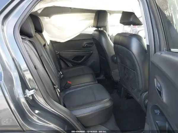 3GNCJLSB7HL284095 2017 CHEVROLET TRAX - Image 8