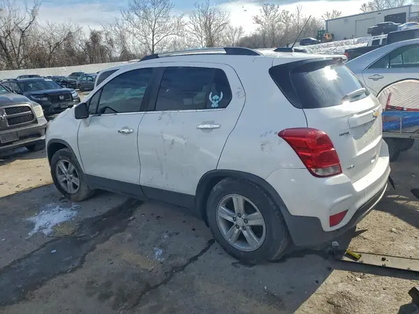 3GNCJLSB7JL149947 2018 CHEVROLET TRAX - Image 2