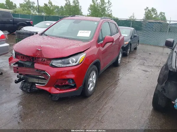 3GNCJLSB7JL162956 2018 CHEVROLET TRAX - Image 2