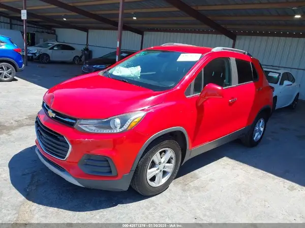 3GNCJLSB7JL166523 2018 CHEVROLET TRAX - Image 2