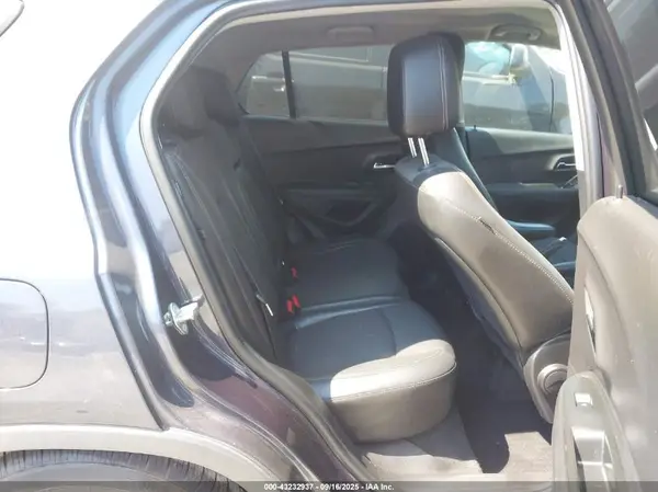 3GNCJLSB7JL175576 2018 CHEVROLET TRAX - Image 8