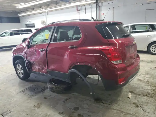 3GNCJLSB7JL179028 2018 CHEVROLET TRAX - Image 2