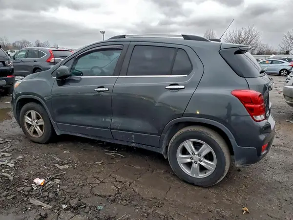 3GNCJLSB7JL202100 2018 CHEVROLET TRAX - Image 2