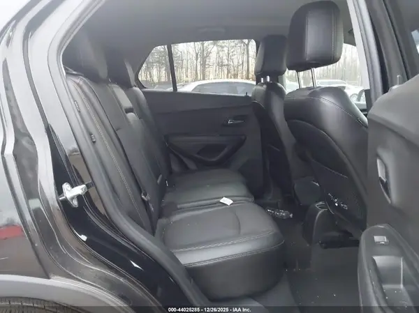 3GNCJLSB7JL207619 2018 CHEVROLET TRAX - Image 8