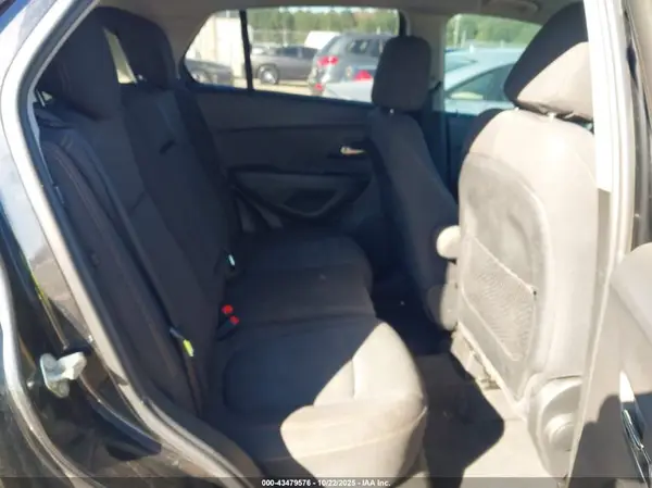 3GNCJLSB7JL209211 2018 CHEVROLET TRAX - Image 8