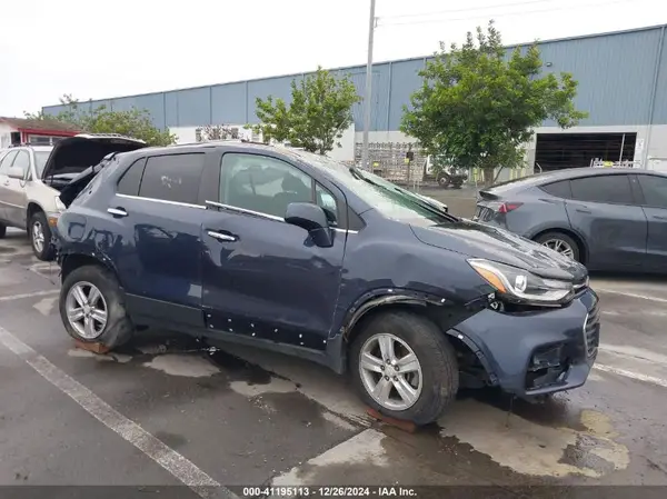 3GNCJLSB7JL240832 2018 CHEVROLET TRAX - Image 1