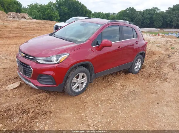 3GNCJLSB7JL241866 2018 CHEVROLET TRAX - Image 2