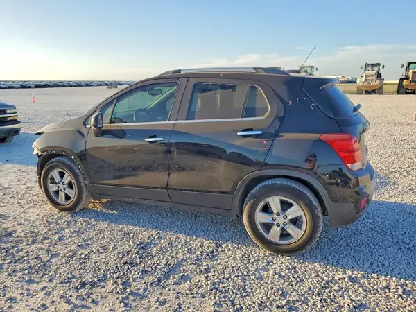 3GNCJLSB7JL244816 2018 CHEVROLET TRAX - Image 2