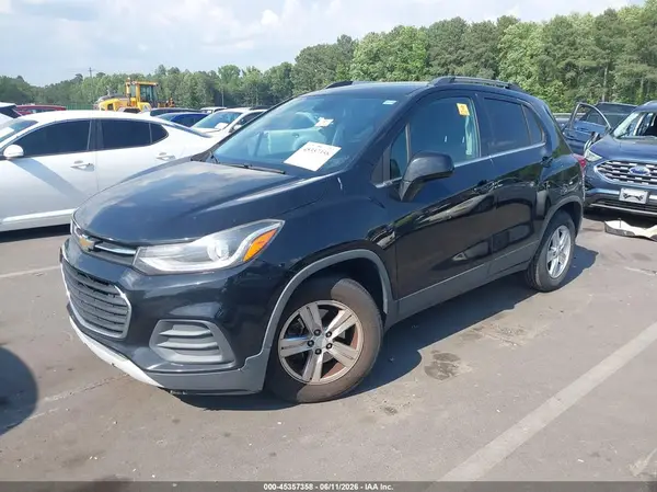 3GNCJLSB7JL258831 2018 CHEVROLET TRAX - Image 2