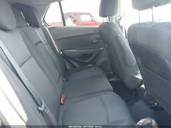 3GNCJLSB7JL258831 2018 CHEVROLET TRAX - Image 8