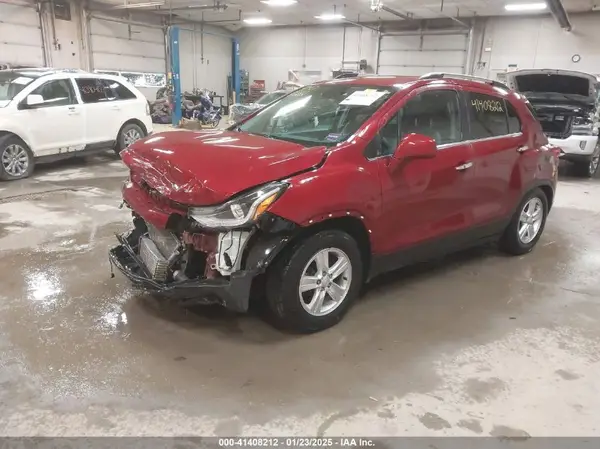 3GNCJLSB7JL264192 2018 CHEVROLET TRAX - Image 2