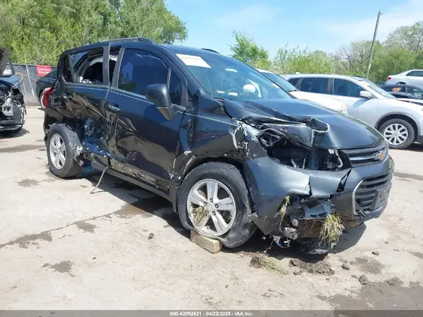 3GNCJLSB7JL264659 2018 CHEVROLET TRAX - Image 1