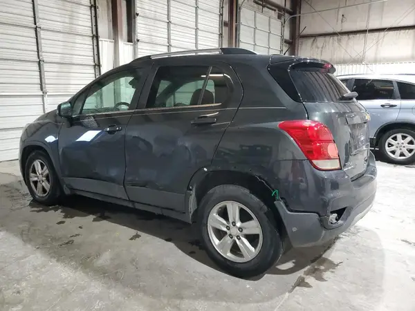 3GNCJLSB7JL265133 2018 CHEVROLET TRAX - Image 2