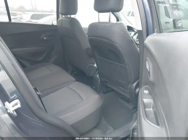 3GNCJLSB7JL301113 2018 CHEVROLET TRAX - Image 8