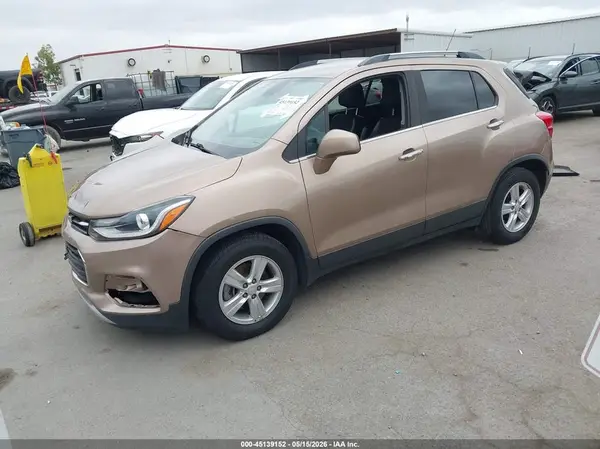 3GNCJLSB7JL310782 2018 CHEVROLET TRAX - Image 2