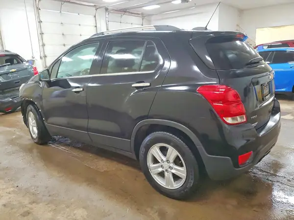 3GNCJLSB7JL311737 2018 CHEVROLET TRAX - Image 2