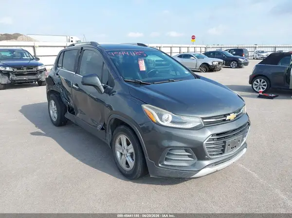 3GNCJLSB7JL319773 2018 CHEVROLET TRAX - Image 1