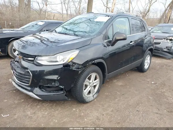 3GNCJLSB7JL333074 2018 CHEVROLET TRAX - Image 2
