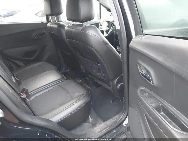 3GNCJLSB7JL333074 2018 CHEVROLET TRAX - Image 8