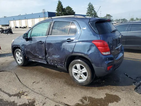 3GNCJLSB7JL355057 2018 CHEVROLET TRAX - Image 2