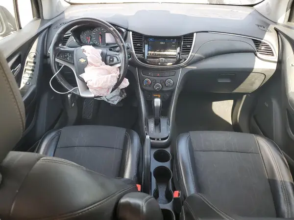 3GNCJLSB7KL116884 2019 CHEVROLET TRAX - Image 8
