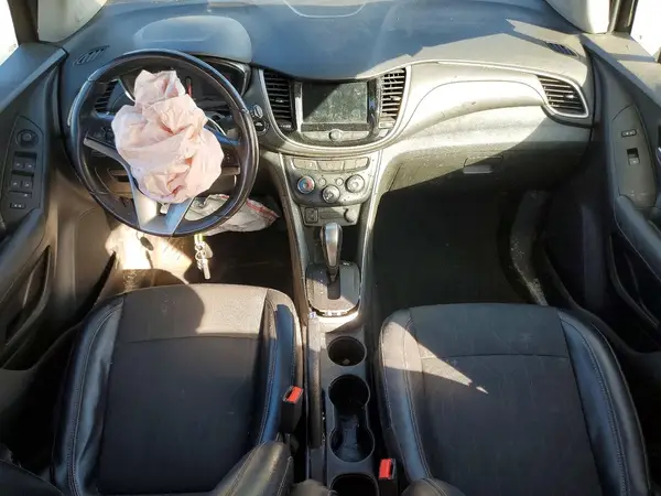 3GNCJLSB7KL133104 2019 CHEVROLET TRAX - Image 8