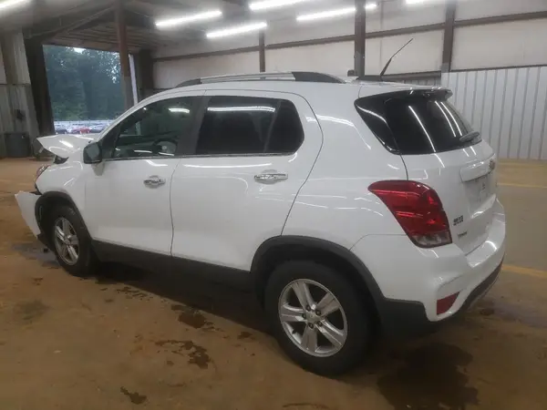 3GNCJLSB7KL138352 2019 CHEVROLET TRAX - Image 2
