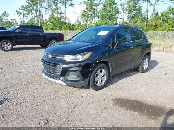 3GNCJLSB7KL144605 2019 CHEVROLET TRAX - Image 2