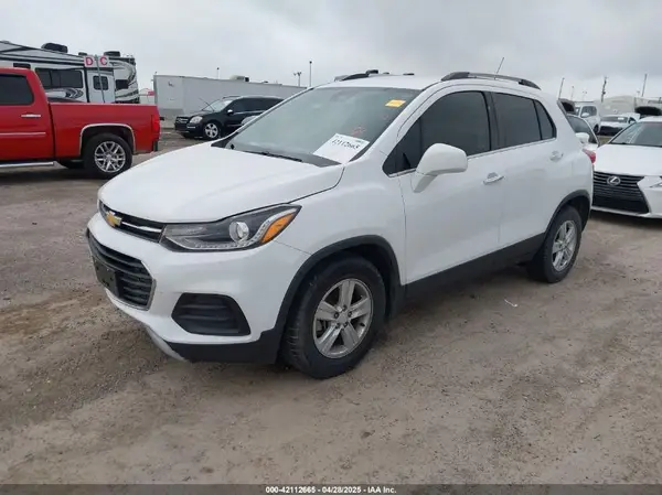 3GNCJLSB7KL150095 2019 CHEVROLET TRAX - Image 2